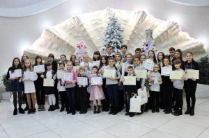 (ФОТО) Итоги конкурсов рисунков и эссе: Награждены около 40 молодых людей из Гагаузии